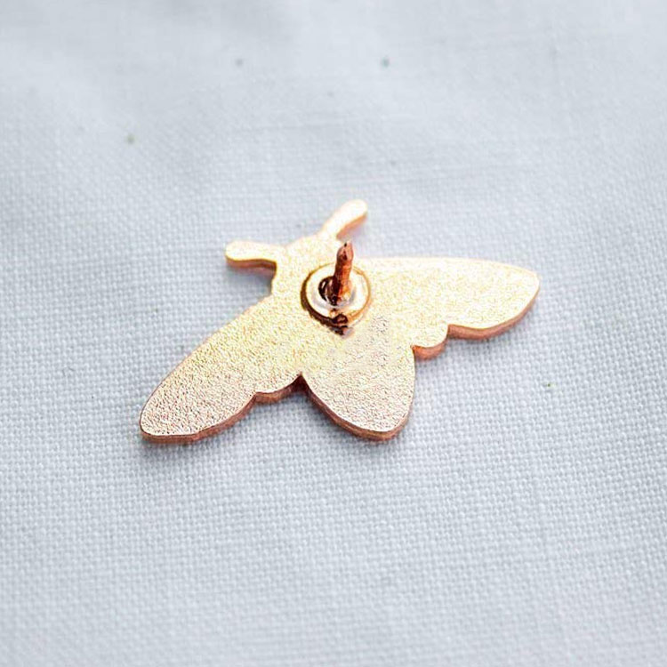 Anpassad Honey Bee Emalj Pin Butterfly Lapel Pin Badge